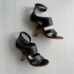 サンダル・ミュール Alexander Mcqueen Strappy Sandal Alexander McQueen | Shoes | Strappy Sandal | Poshmark